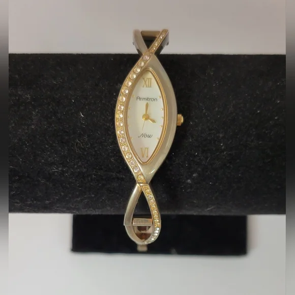 ▪︎Like New! Armitron Women\'s Watch ▪︎Armitron Women main image 4